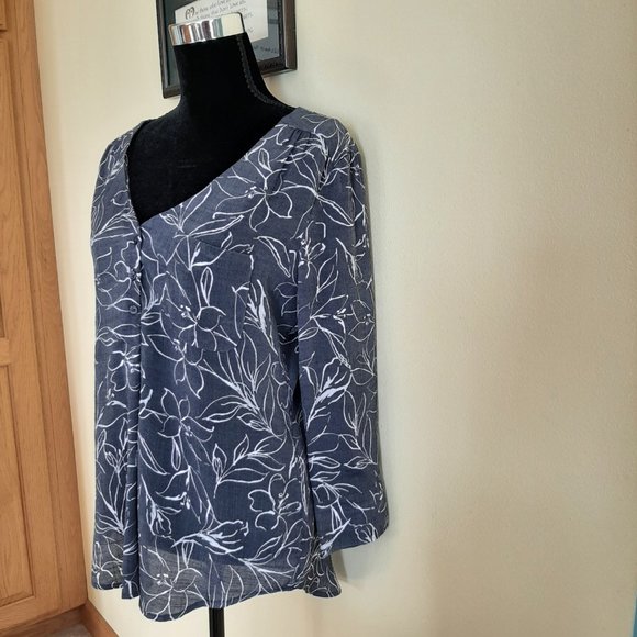 Fred David Tops - Brand New Pretty Fred David Lightweight Grey Blouse